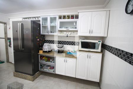 Casa à venda com 100m², 3 quartos e 4 vagasCozinha - Armários