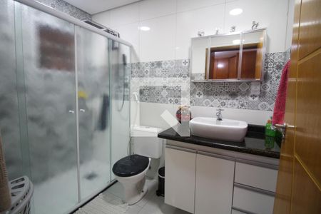 Casa à venda com 100m², 3 quartos e 4 vagasBanheiro da Suíte