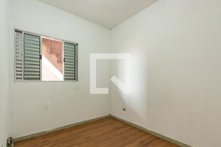 Quarto de casa para alugar com 1 quarto, 60m² em Jardim Oliveiras, Taboão da Serra