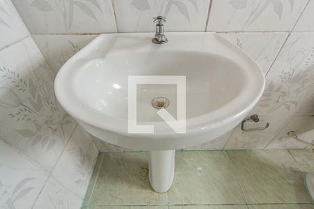 Banheiro de casa para alugar com 1 quarto, 60m² em Jardim Oliveiras, Taboão da Serra