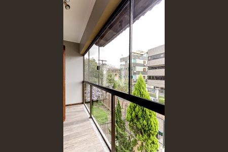 Casa à venda com 230m², 3 quartos e 3 vagas Casa à venda com 230m², 3 quartos e 3 vagasSacada da siíte