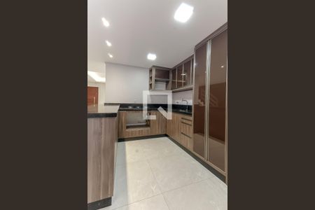 Casa à venda com 230m², 3 quartos e 3 vagas Casa à venda com 230m², 3 quartos e 3 vagasCozinha