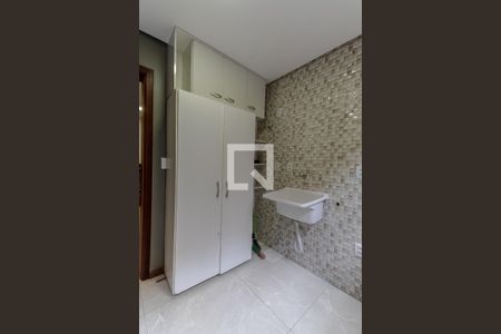 Casa à venda com 230m², 3 quartos e 3 vagas Casa à venda com 230m², 3 quartos e 3 vagasÁrea de serviço