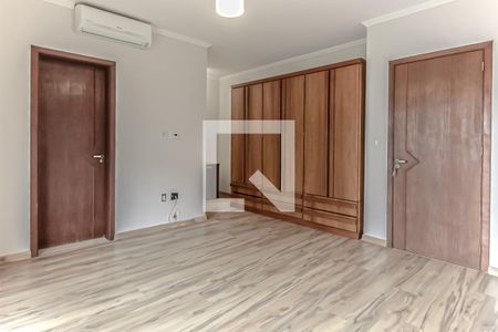 Casa à venda com 230m², 3 quartos e 3 vagas Casa à venda com 230m², 3 quartos e 3 vagasSuíte