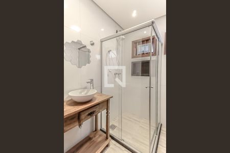 Casa à venda com 230m², 3 quartos e 3 vagas Casa à venda com 230m², 3 quartos e 3 vagasBanheiro