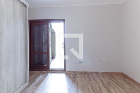 Casa à venda com 230m², 3 quartos e 3 vagas Casa à venda com 230m², 3 quartos e 3 vagasQuarto 1