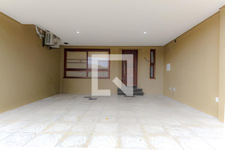 Casa à venda com 230m², 3 quartos e 3 vagas Casa à venda com 230m², 3 quartos e 3 vagasGaragem