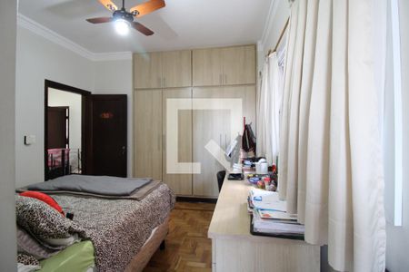 Casa à venda com 500m², 4 quartos e 8 vagasSuíte 2 