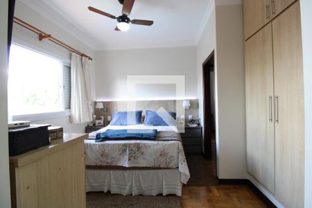 Casa à venda com 500m², 4 quartos e 8 vagasSuíte 1 