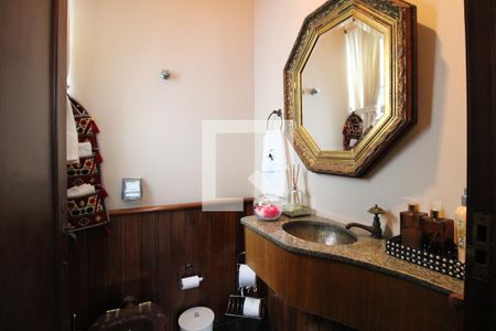 Casa à venda com 500m², 4 quartos e 8 vagasLavabo