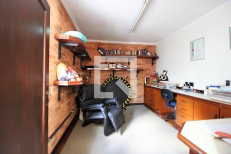 Casa à venda com 500m², 4 quartos e 8 vagasEscritório 