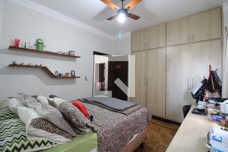 Casa à venda com 500m², 4 quartos e 8 vagasSuíte 2 - Armários 