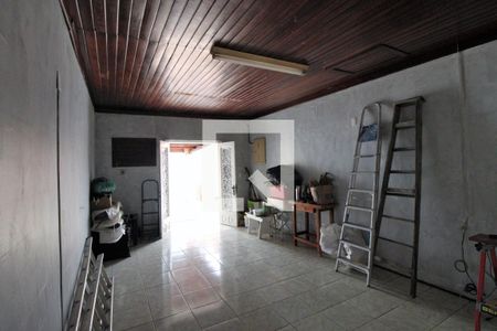 Casa à venda com 500m², 4 quartos e 8 vagasEdícula - Sala 