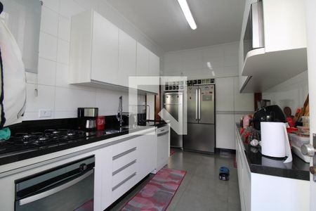 Casa à venda com 500m², 4 quartos e 8 vagasCozinha 
