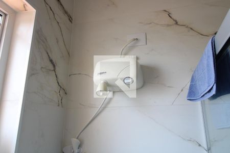 Casa à venda com 500m², 4 quartos e 8 vagasBanheiro da suíte 2 - Chuveiro