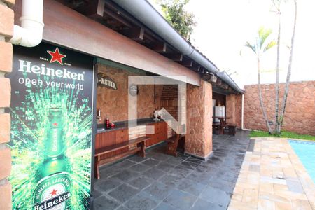 Casa à venda com 500m², 4 quartos e 8 vagasÁrea gourmet - Churrasqueira 