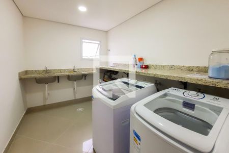 Studio para alugar com 20m², 1 quarto e sem vaga Studio para alugar com 20m², 1 quarto e sem vagaLavanderia