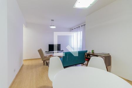 Sala de apartamento para alugar com 3 quartos, 75m² em Jardim Luanda, São Paulo