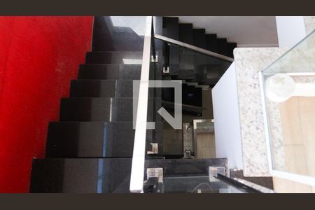 Casa à venda com 250m², 5 quartos e 2 vagasAcesso a Cobertura