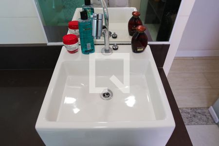 Casa à venda com 250m², 5 quartos e 2 vagasBanheiro 2