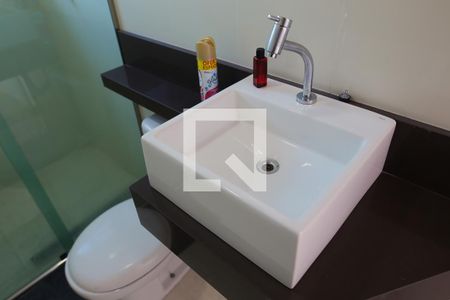 Casa à venda com 250m², 5 quartos e 2 vagasBanheiro 3