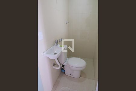 Casa à venda com 250m², 5 quartos e 2 vagasBanheiro da Área de Serviço