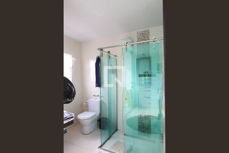 Casa à venda com 250m², 5 quartos e 2 vagasBanheiro da Suite