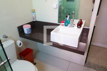 Casa à venda com 250m², 5 quartos e 2 vagasBanheiro 2