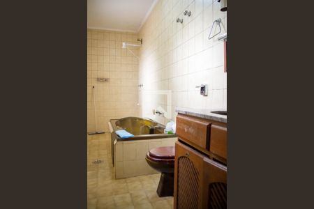 Casa à venda com 210m², 4 quartos e 3 vagasBanheiro da Suíte