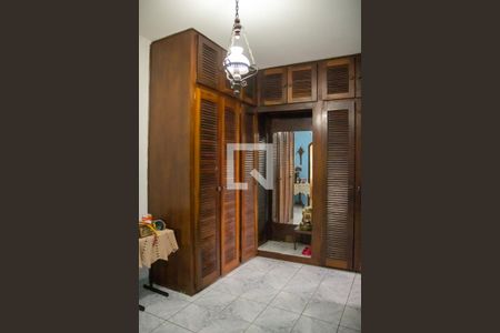Casa à venda com 210m², 4 quartos e 3 vagasSuíte