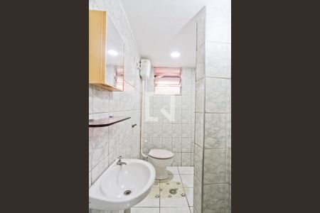Banheiro de casa para alugar com 1 quarto, 100m² em Vila Primavera, São Paulo