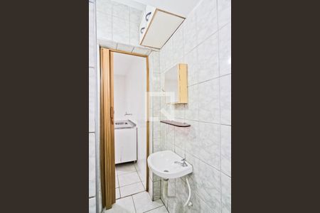 Banheiro de casa para alugar com 1 quarto, 100m² em Vila Primavera, São Paulo