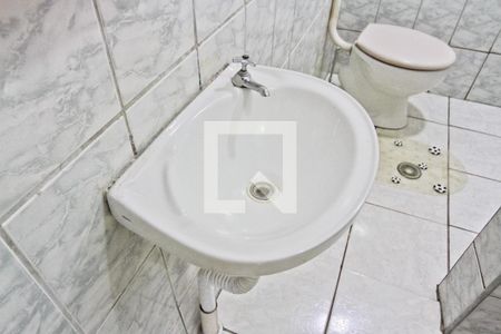 Banheiro de casa para alugar com 1 quarto, 100m² em Vila Primavera, São Paulo