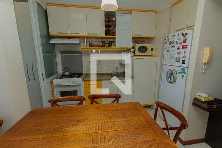 Apartamento à venda com 68m², 2 quartos e 2 vagasCozinha