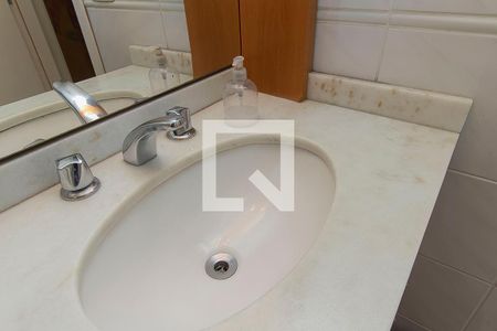Apartamento à venda com 68m², 2 quartos e 2 vagasBanheiro - Torneira
