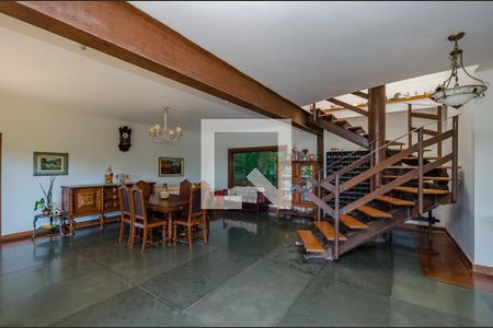 Sala de casa à venda com 5 quartos, 561m² em Ville de Montagne, Nova Lima