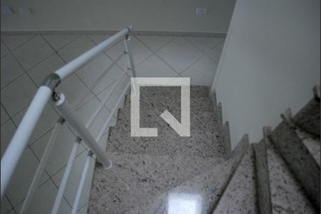 Escada de casa à venda com 3 quartos, 120m² em Vila Macedópolis, São Paulo