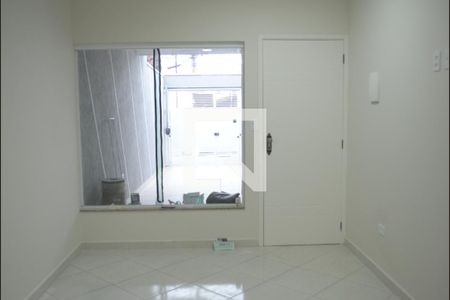 Casa à venda com 120m², 3 quartos e 2 vagasSala