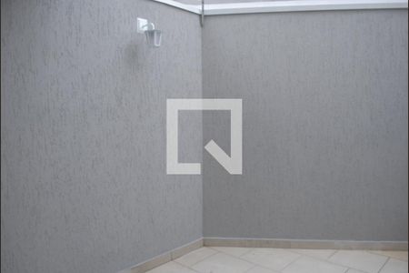 Casa à venda com 120m², 3 quartos e 2 vagasLavanderia