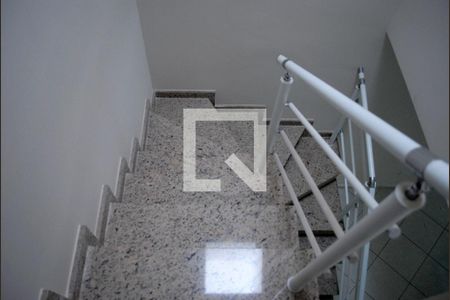 Escada de casa à venda com 3 quartos, 120m² em Vila Macedópolis, São Paulo