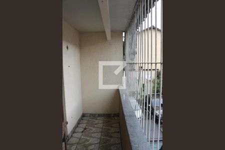 Casa para alugar com 80m², 3 quartos e 1 vagavaranda