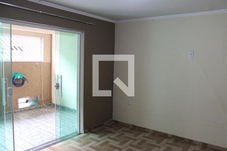 Sala de casa para alugar com 3 quartos, 80m² em Colubande, São Gonçalo