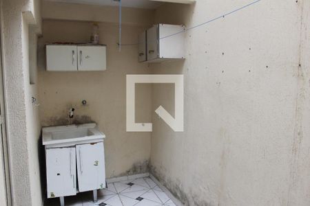 Casa para alugar com 80m², 3 quartos e 1 vagaÁrea de Serviço