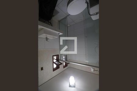 Casa à venda com 180m², 3 quartos e 2 vagasBanheiro suíte 1