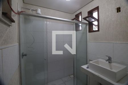Casa à venda com 180m², 3 quartos e 2 vagasBanheiro suíte 1