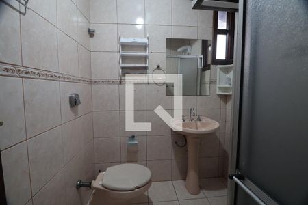Casa à venda com 180m², 3 quartos e 2 vagasBanheiro suíte 3