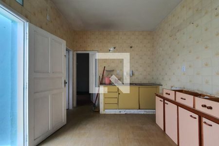 Casa à venda com 200m², 4 quartos e sem vaga Casa à venda com 200m², 4 quartos e sem vagaCozinha