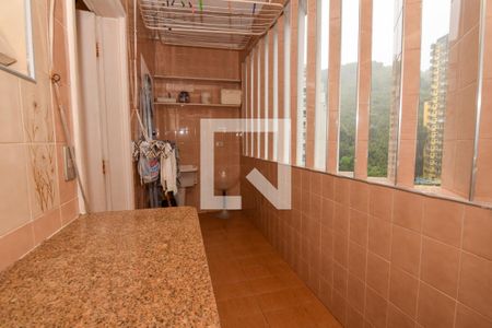 Área de Serviço de apartamento para alugar com 3 quartos, 185m² em Vila Alzira, Guarujá
