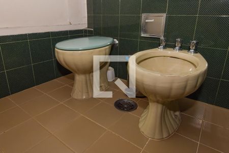 Apartamento para alugar com 185m², 3 quartos e 2 vagas Apartamento para alugar com 185m², 3 quartos e 2 vagasBanheiro da Suíte 2