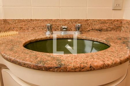 Apartamento para alugar com 185m², 3 quartos e 2 vagas Apartamento para alugar com 185m², 3 quartos e 2 vagasBanheiro Social
